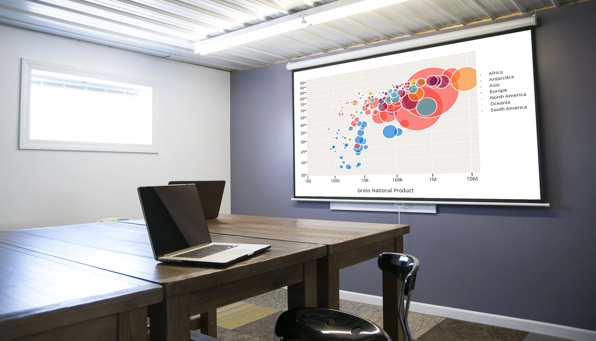80" Manual Projector Screen 16:9 - Image 11