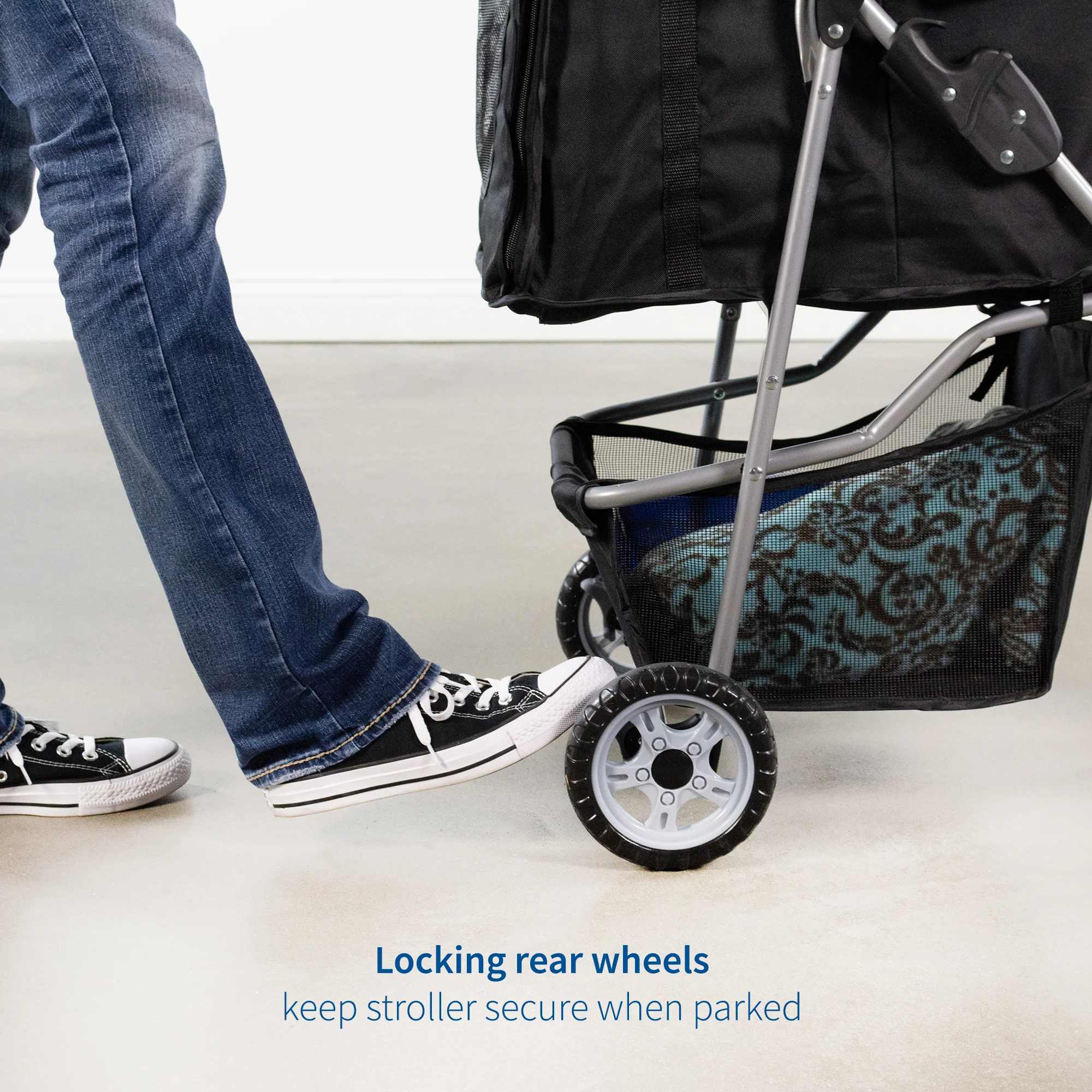 Three Wheel Pet Stroller - Image 8